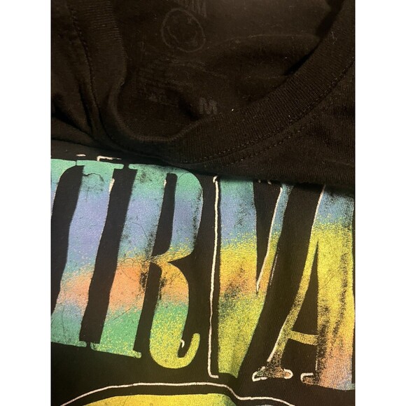 Nirvana Multicolor Smiley Face T-Shirt MEDIUM Grunge Cobain 90’s Alt Music Band - Picture 3 of 6
